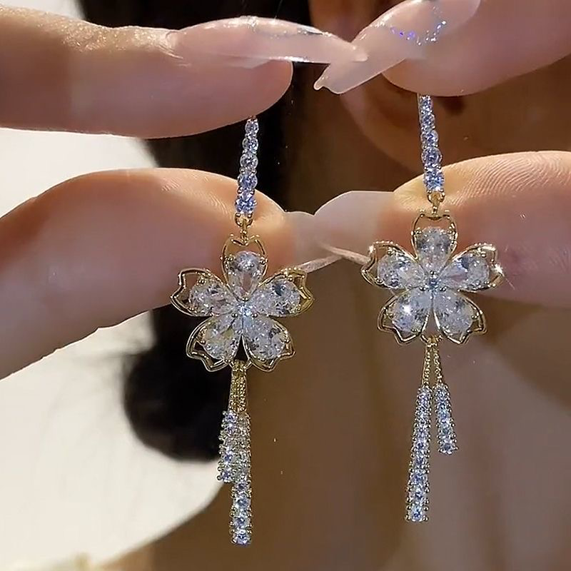 Ladies New Fashion Rhinestone Earrings