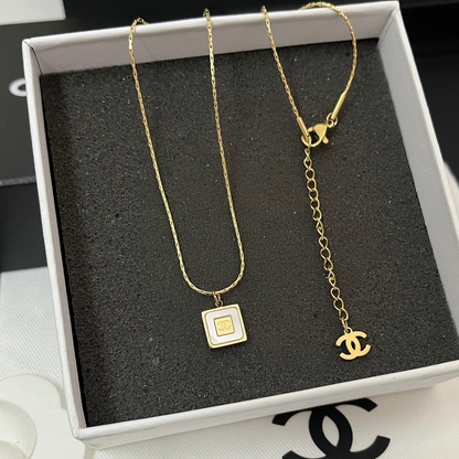 Ladies New Fashion Simple Luxury Necklace