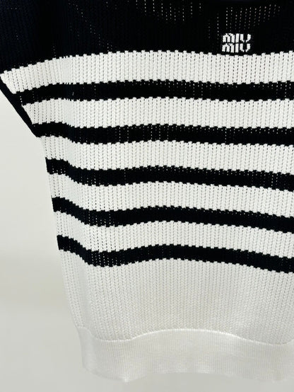 Contrast striped knitted vest