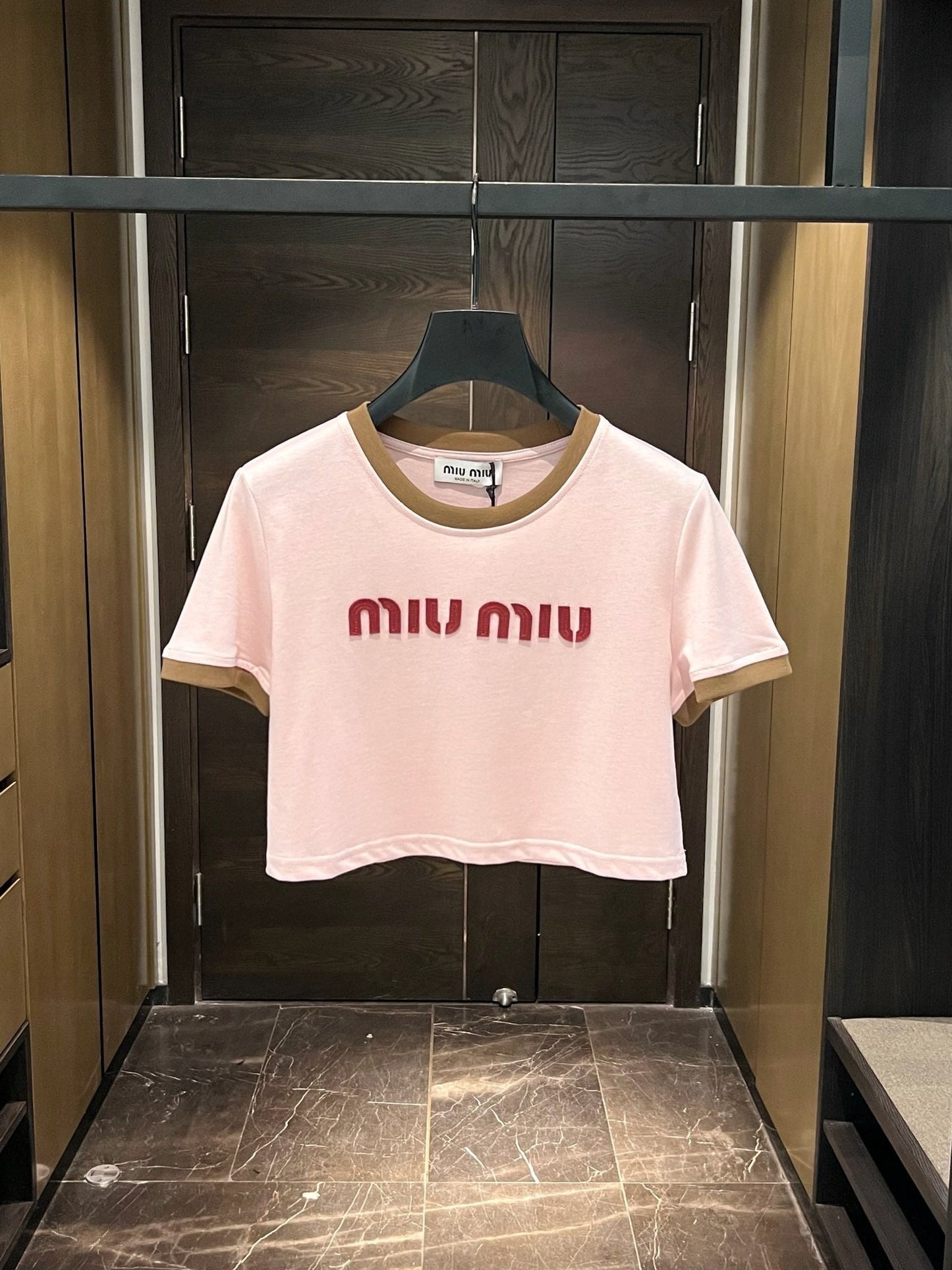 Cropped T-shirt with diamond letters