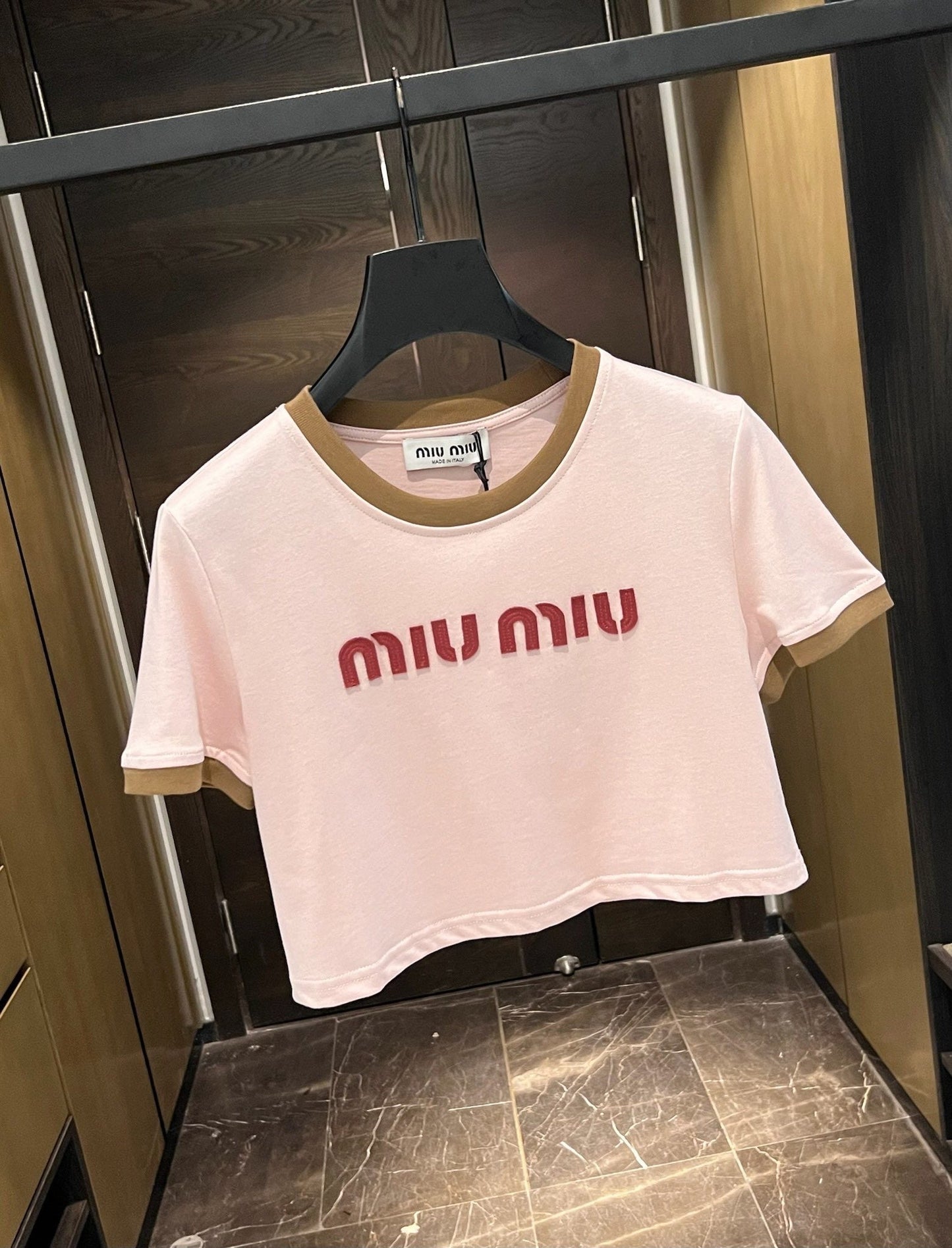 Cropped T-shirt with diamond letters