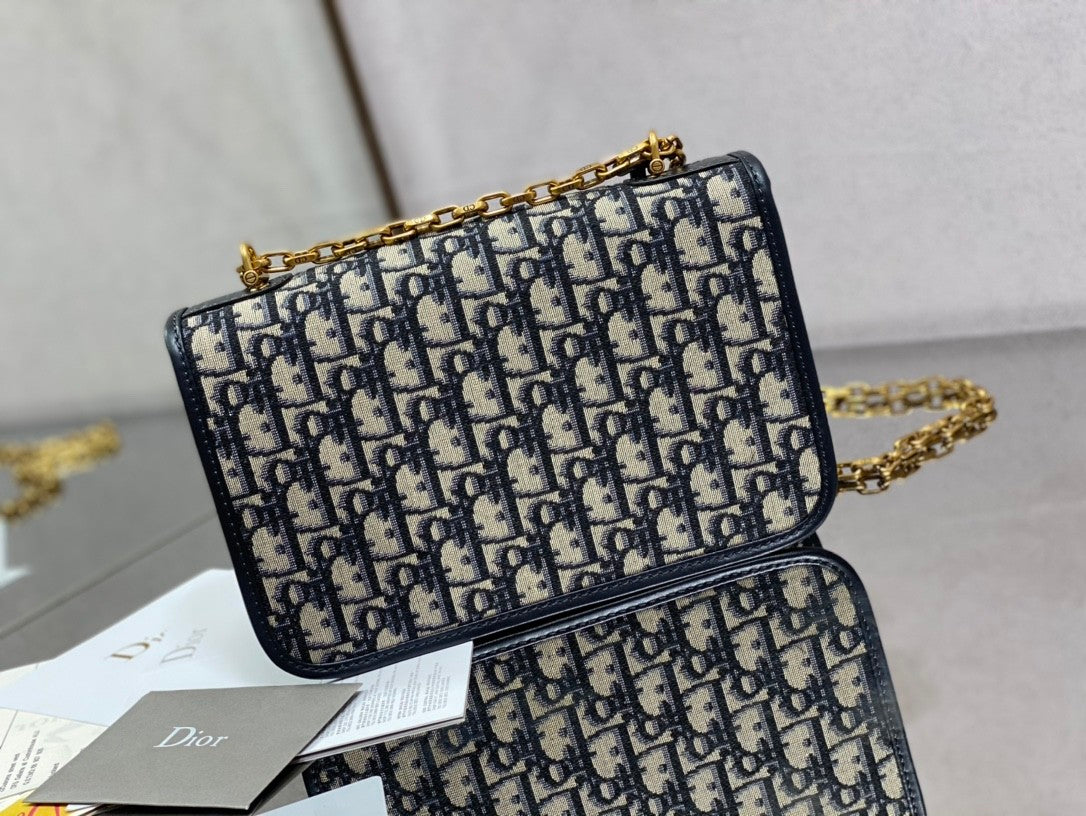 Monogram Print Embroidered Chain Tote Bag（24CM*18CM*6CM）