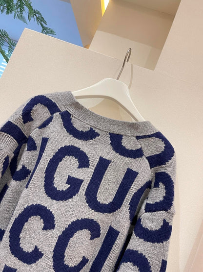 Super good-looking imported wool sweater with big logo print