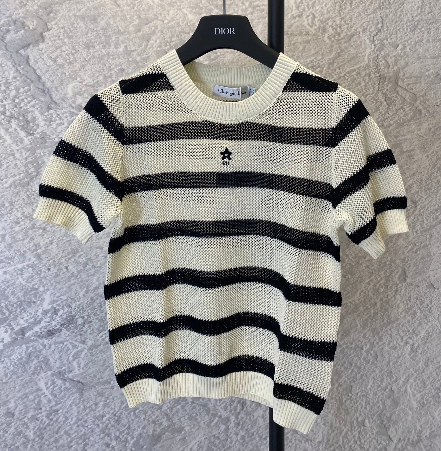 Black and beige hollow knitted short sleeves