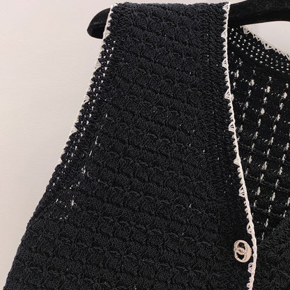 Xiaoxiang's minimalist style, hollow knitted vest