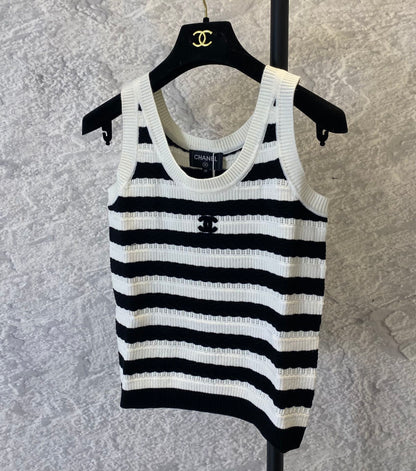 Premium black and white versatile vest