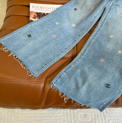 Embroidered straight jeans