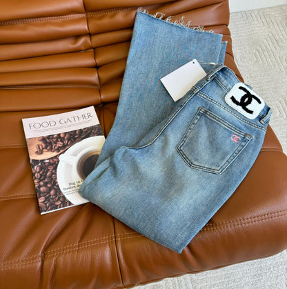 Embroidered straight jeans