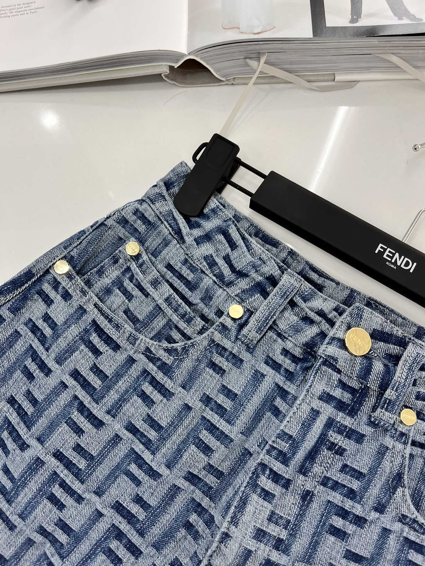 Printed denim shorts