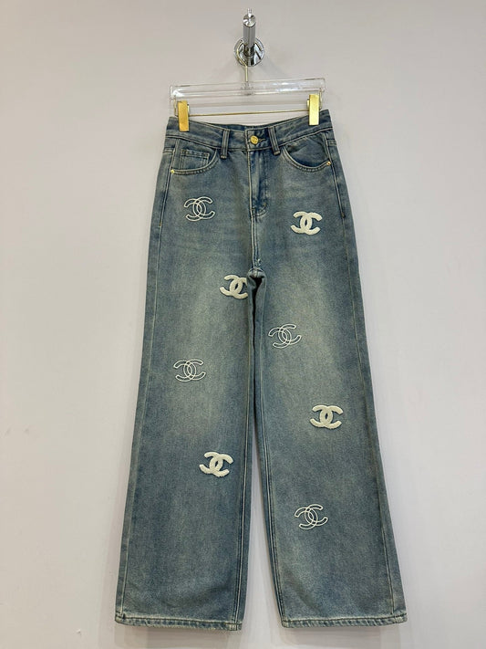 Jeans with small logo embroidery