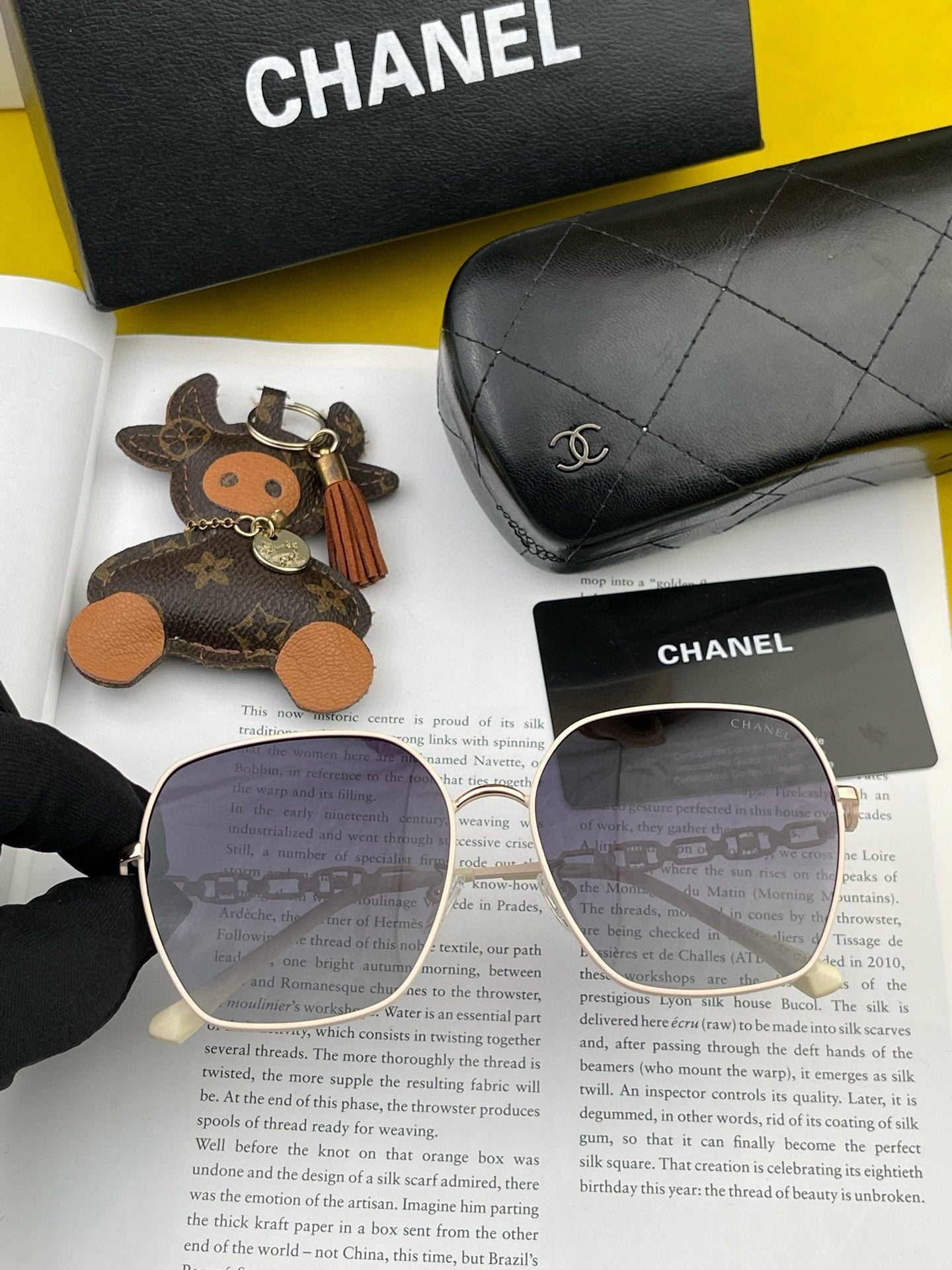 Fashion round frame sunglasses